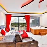 çavdır 2 Bedroom Secluded With Private Pool Hot Tub Villa